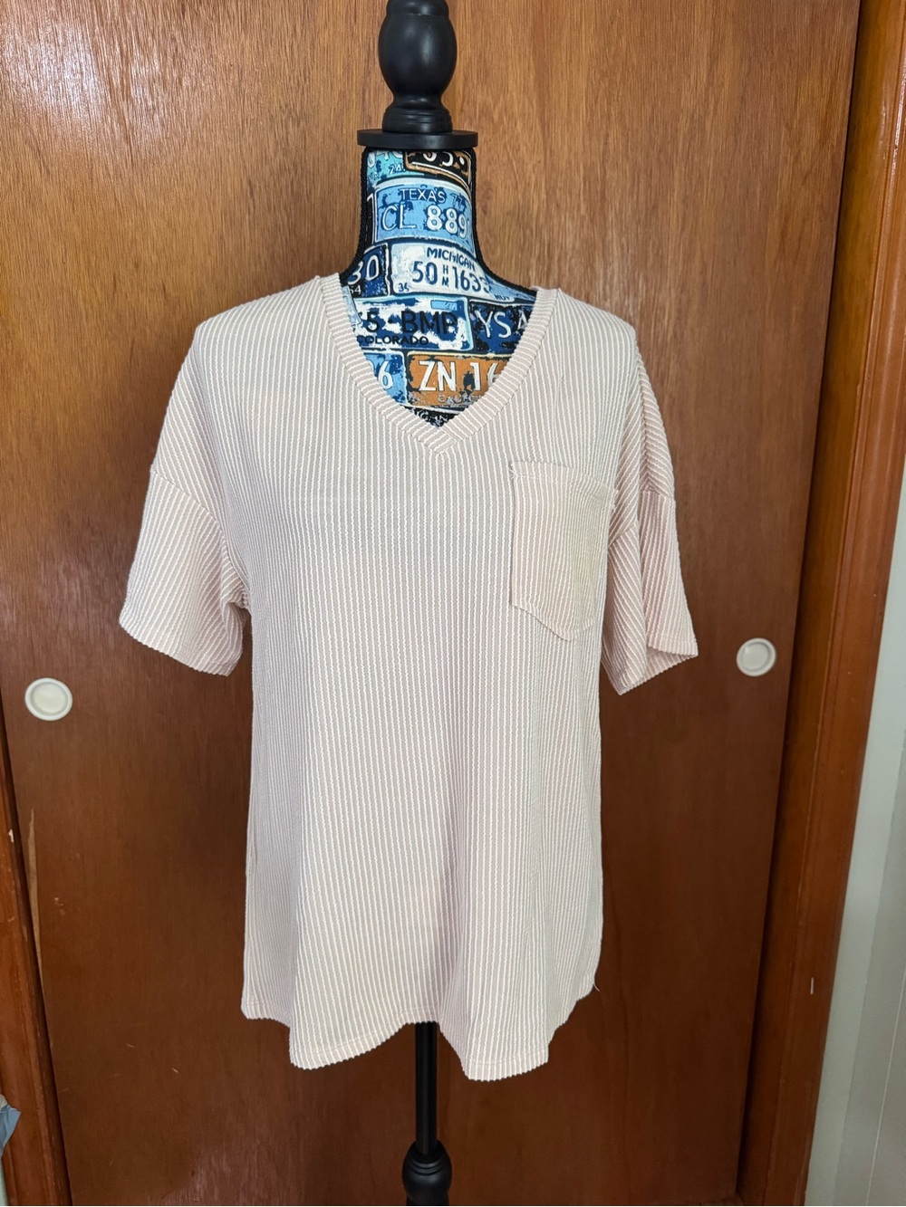 Women's V-Neck Short Sleeve Ribbed Tee - Cream Oversized Small